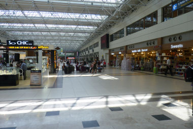 Shopping im Flughafen Antalya